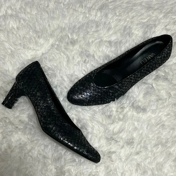 Van Eli | Black Snake Print Low Pump - Picture 3 of 9